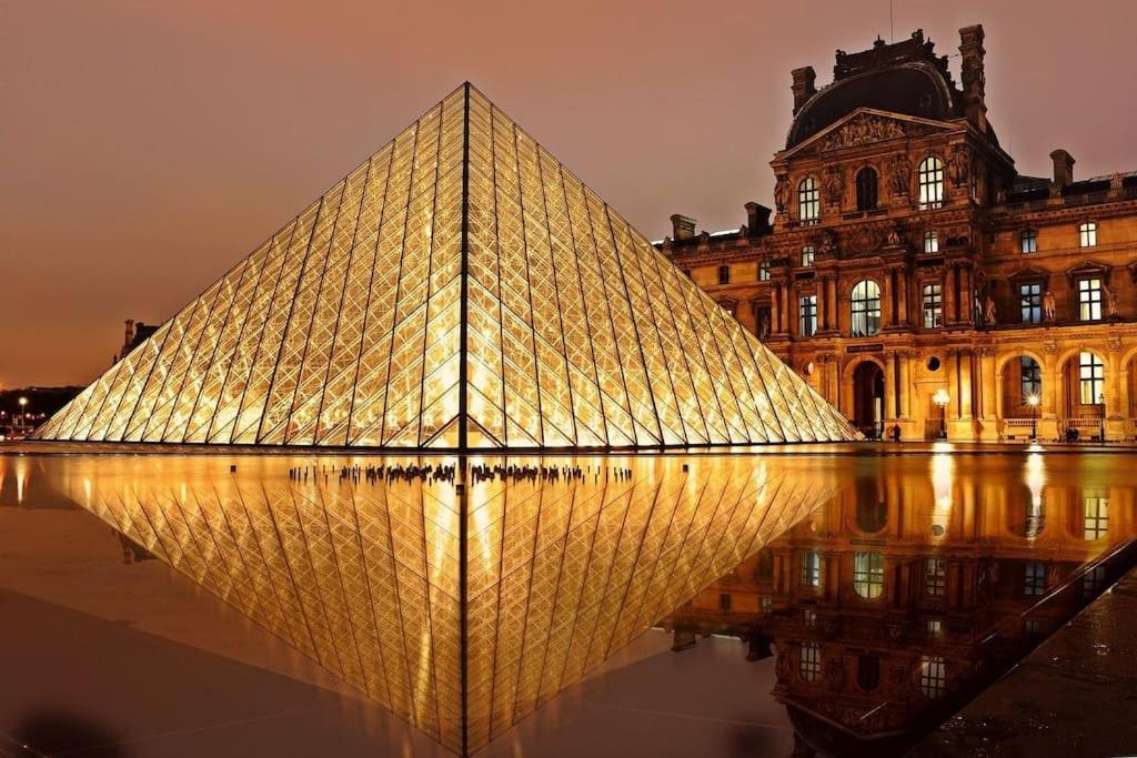 World Of Lovers *Paris*Disney* Bussy-Saint-Georges Exterior photo